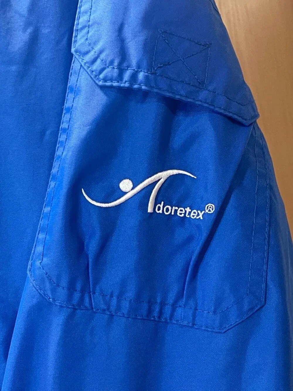 Adoretex Unisex Water-Resistant Swim Parka_ Youth Large _ Water Sports Athletic